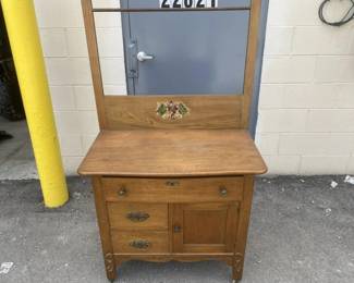 Lot 291 | Vintage Wash Stand With Towel Bar