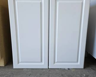 Lot 572 | 30" White Wall Cabinet