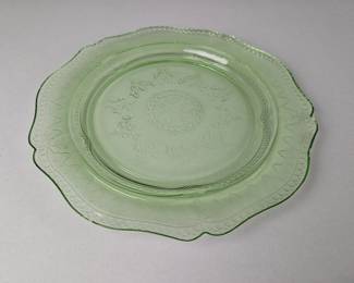 Lot 279 | Vintage Uranium Depression Glass Serving Plate
