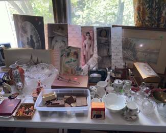 Miniature sewing machines, dolls, tea sets 