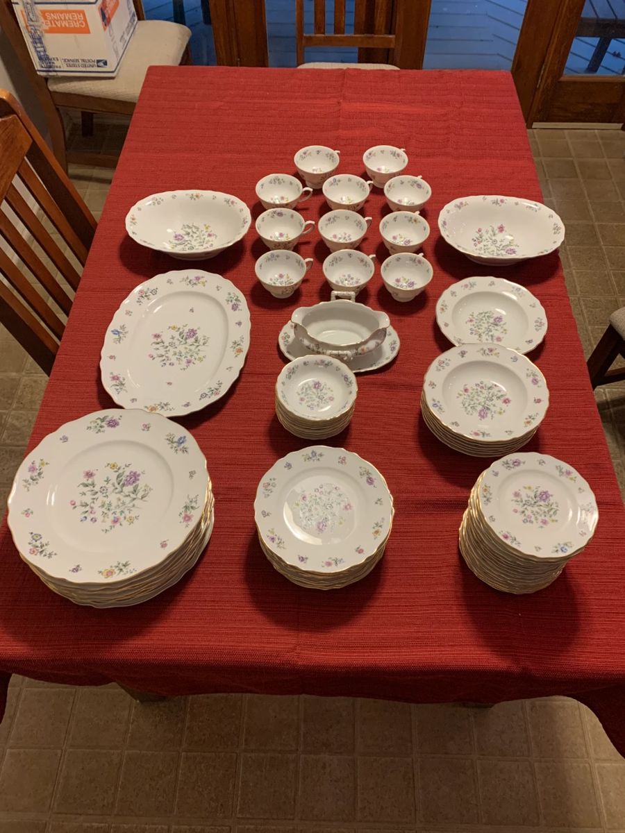 Estate Sale with Antiques in Hackettstown, NJ starts on 4/27/2024