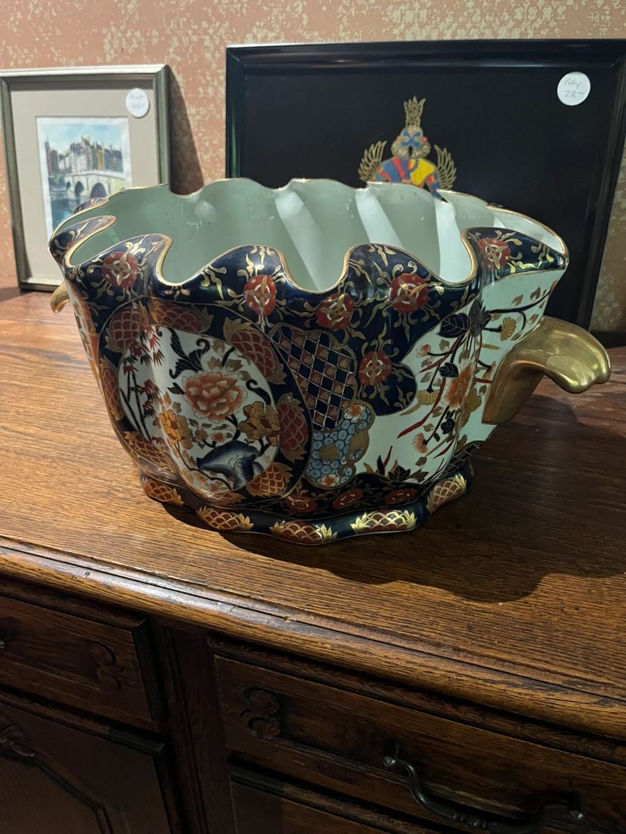 Spectacular La Canada Estate Sale! in La Canada Flintridge, CA starts