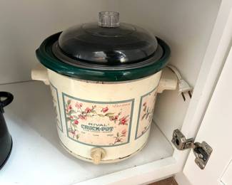 Rival Slow Cooker Crock Pot with Herb Design