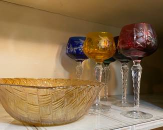 Amber Iridescent Bowl with Basket Weave Pattern, Set of 5 Lausitzer Multicolored Color Cut to Clear Crystal Wine Glasses