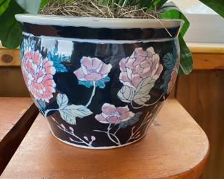 Black/Floral Ceramic Chinese Plater