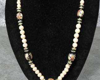 Vintage Japan Floral Beaded Necklace See Video