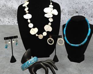 Long Flower Necklace With Blue Accent Pieces See Video