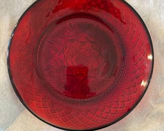 Red Luminarc France salad plates