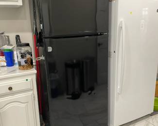 Black Maytag refrigerator 