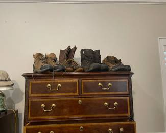 Men's and women's quality hiking shoes and boots.