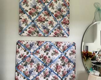 Decorative bulletin board