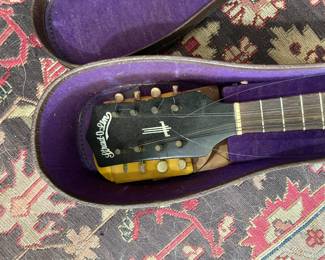 Vintage Strad-lim mandolin 