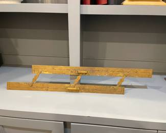 Maritime horizon ruler