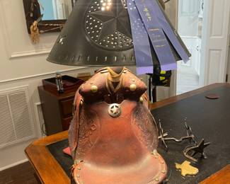 Saddle lamp