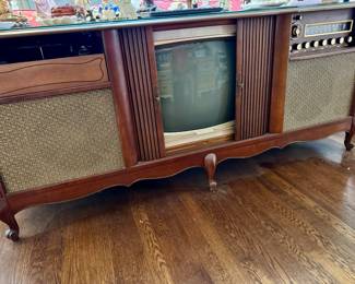 1950’s Curtis Mathes large TV/Stereo/side speakers and radio
