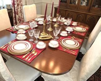 Beautiful Dining Room Table set with Aynsley Durham English China