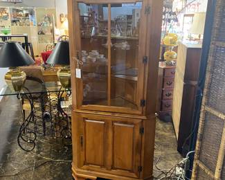 TELL CITY FURN CO, 6' Lighted Corner Cabinet with Scalloped Edged Glass Door, Bottom Storage, and 2 Glass Shelves