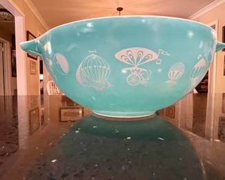 Vintage Pyrex #444 Cinderella 4 QT Hot Air Balloons Blue Turquoise Mixing Bowl