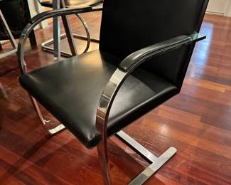 Knoll Moe’s Van Der Rohe Arn chair