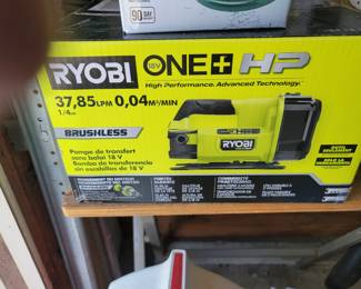 Ryobi Transfer Pump with battery (tested) and charger!
