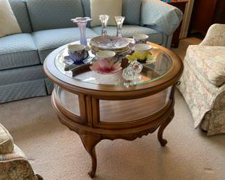 FRENCH PROVINCAIL ROUND CURIO TABLE
