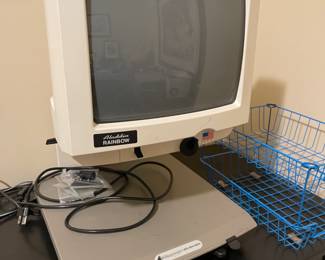 ALADDIN RAINBOW PERSONAL READER FOR POOR VISION