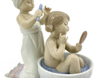 Lladró Porcelain “Bathing Beauty" Sculpture
