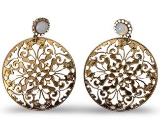 Pair 14k Gold Ornate Round Floral Earrings