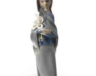 Lladro Flower Lady Porcelain Figurine