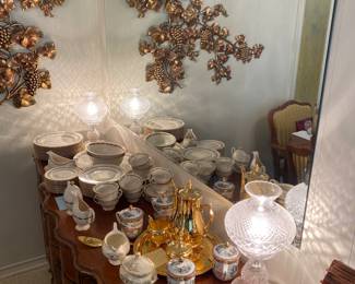 Pair of Waterford buffet lamps
French Provincial Buffet 