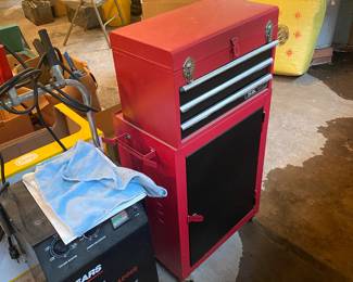Battery Tester
Tool Cabinets 