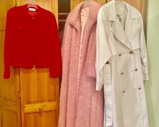 Vintage Ladies Clothing; Pink Mohair Hand Knitted Coat
