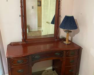 Mahogany dresser & we have bed to match with mattress & box springs