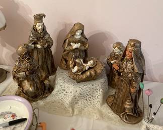 vintage paper mache & porcelain nativity scene Japan