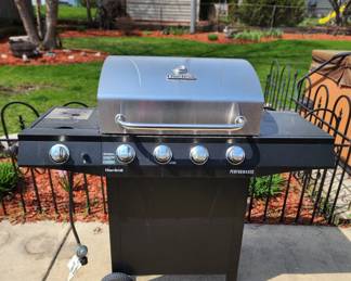 CharBroil Performance Grill