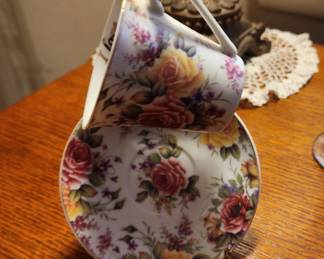 Tea Cup & Saucer