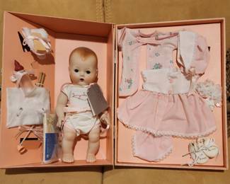 Vintage Tiny Tears Set in Box