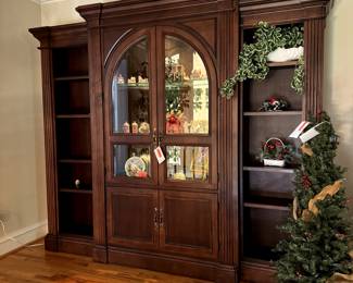 Beautiful 3 Piece Lighted Display Cabinet with Side Shelves