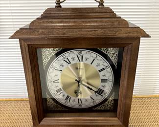 Vintage Bulova Desk/Mantle Clock