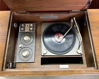 Vintage Motorola Solid State Stereo/Cabinet