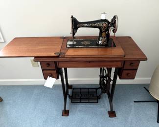 Antique Singer Treadle Sewing Machine In Cabinet