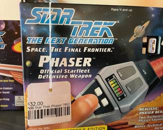 NIB Star Trek Phaser 1992
