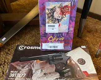 The Best of Olivia Chromium Trading Cards, Crosman Pellet Gun