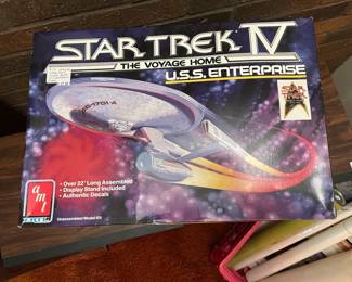 ERTL Star Trek IV USS Enterprise Model