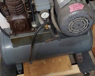 Vintage air compressor (I love vintage items - they're just built better!)