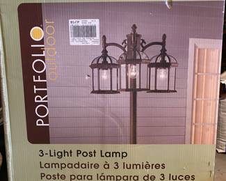 New in box,  Light Post Lamp