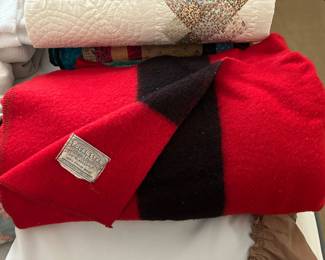 Polar Star wool blanket.