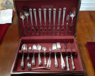 1847 Rogers Bros Silverplated Eternally Yours 64piece Cutlery Set