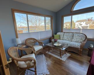 Overview of sunroom