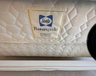 Sealy Postuerpedic mattress